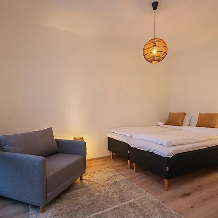 Spacious 2bdr With Private Sauna アパート *